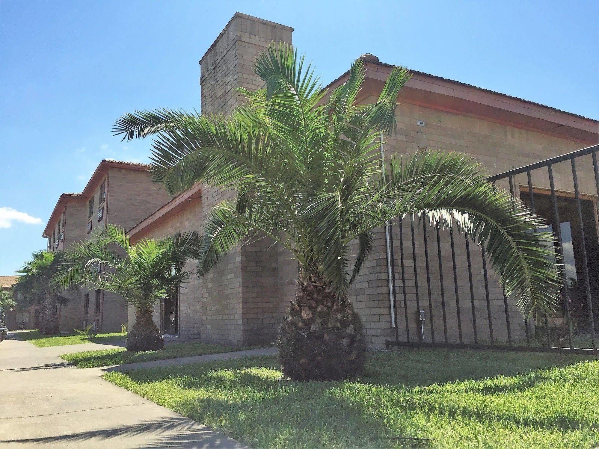 Relax Inn Channelview Bagian luar foto